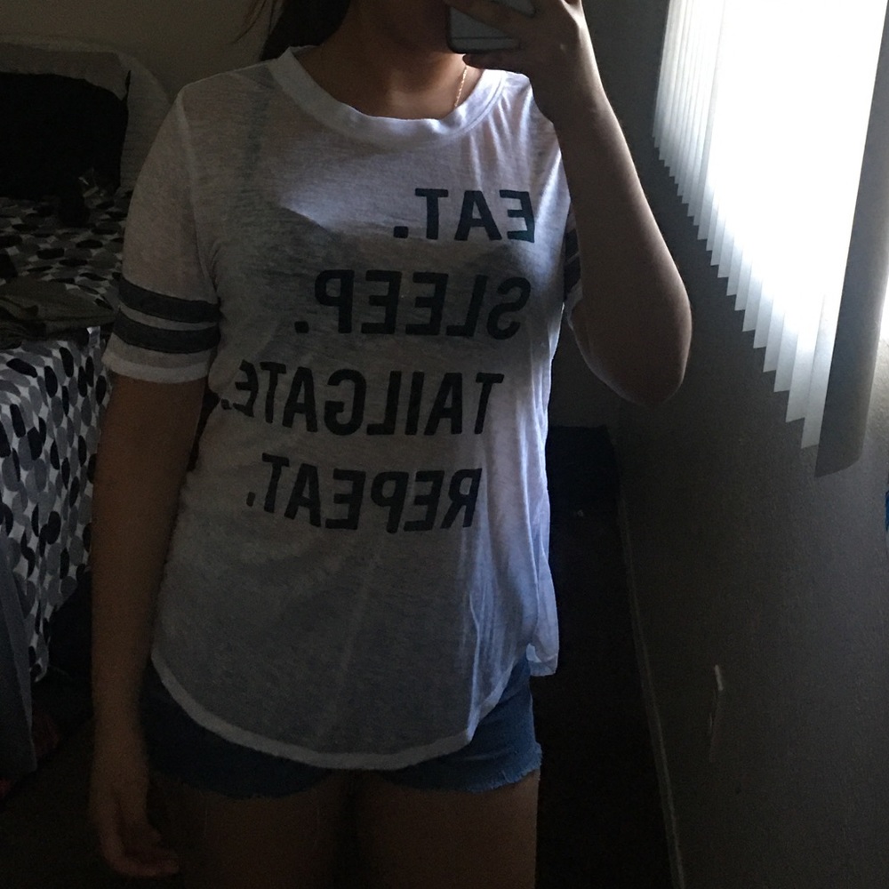 Graphic tee